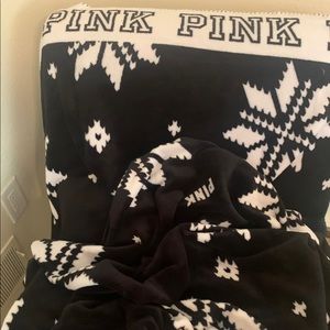 PINK Victoria’s Secret large fleece throw blanket